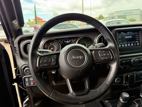 Used 2022 Jeep Wrangler Sport AWD/4WD image 16