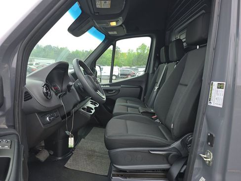 Used 2024 Mercedes-Benz Sprinter 3500 w/ Acoustic Package image 5