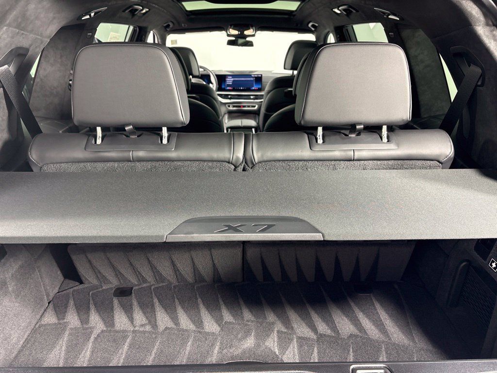 Used 2026 BMW X7 xDrive40i AWD/4WD image 22
