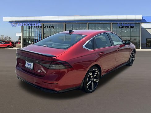Used 2023 Honda Accord Sport image 2
