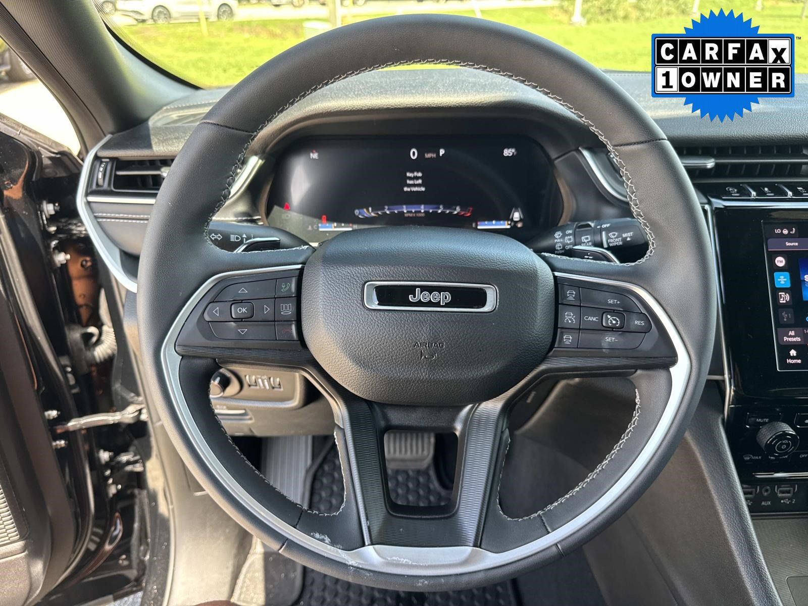 Used 2023 Jeep Grand Cherokee Altitude AWD/4WD image 31
