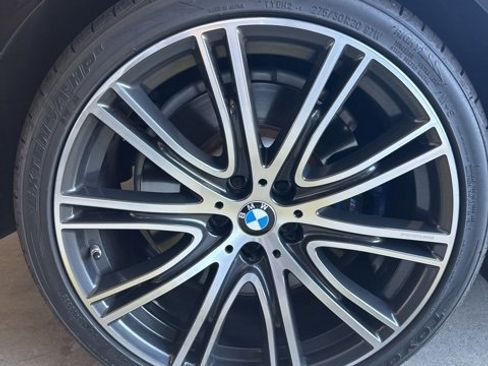 Used 2020 BMW M550i xDrive w/ Executive Package image 8