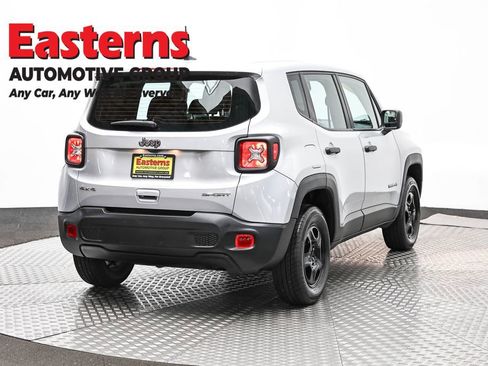 Used 2021 Jeep Renegade Sport image 5