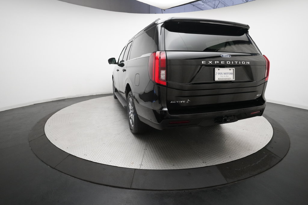 Used 2025 Ford Expedition Max Active AWD/4WD image 35