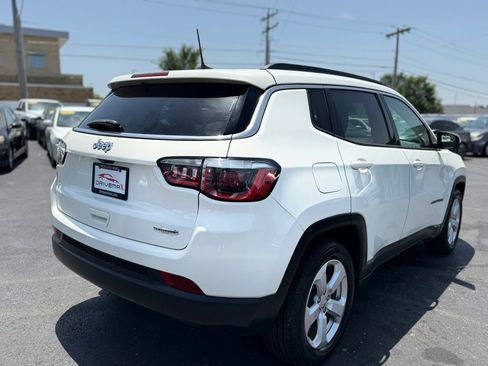 Used 2019 Jeep Compass Latitude w/ Popular Equipment Group FWD image 3
