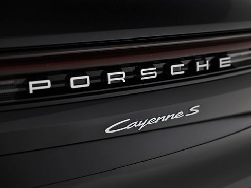 New 2026 Porsche Cayenne S AWD/4WD image 14