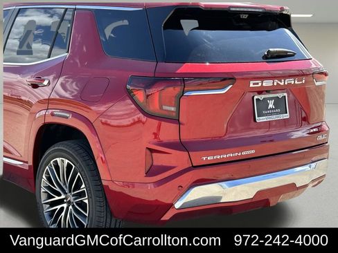 New 2026 GMC Terrain Denali w/ LPO, Floor Liner Package image 6