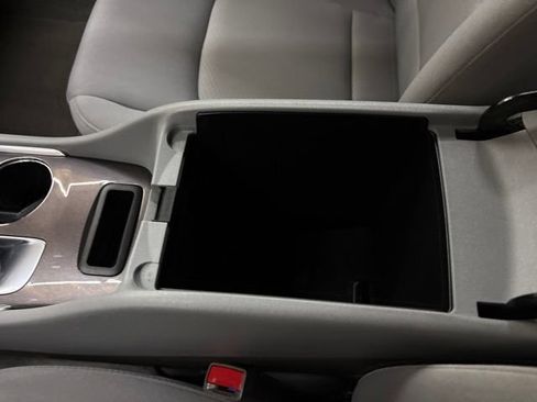 Used 2021 Chevrolet Malibu LT FWD image 42