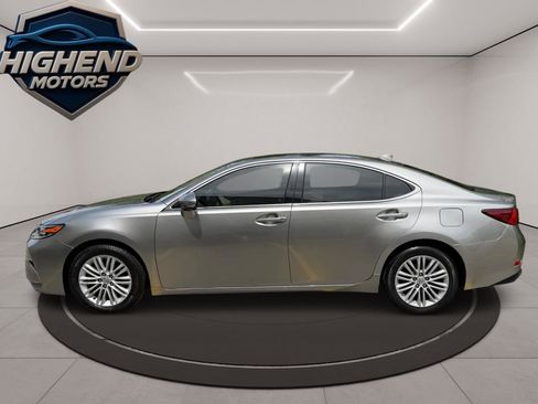 Used 2016 Lexus ES 350 w/ Premium Package w/Wood Trim FWD image 3