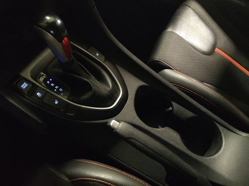 Used 2020 Hyundai Veloster Turbo FWD image 26
