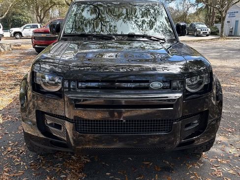 Used 2024 Land Rover Defender 130 X image 8