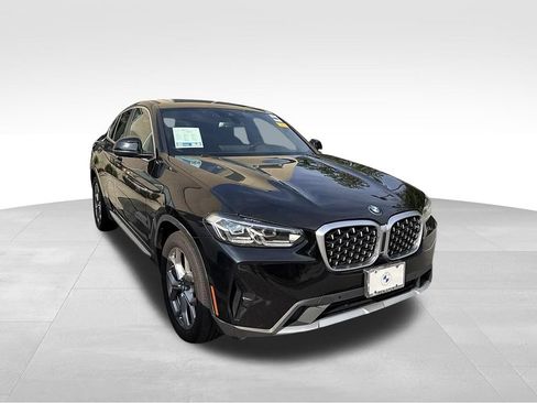 Used 2023 BMW X4 xDrive30i w/ Premium Package AWD/4WD image 3