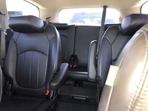 Used 2014 Buick Enclave Premium image 22