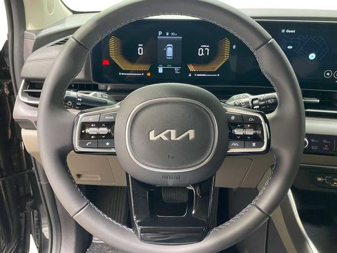 New 2026 Kia Carnival EX FWD image 20