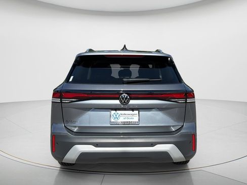 New 2026 Volkswagen Tiguan SE FWD image 7