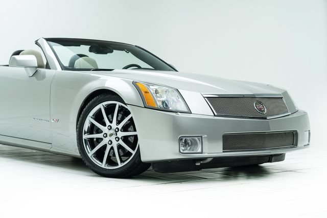Used 2006 Cadillac XLR V RWD image 4