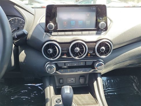 New 2025 Nissan Sentra S image 9