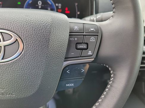 Used 2026 Toyota Camry SE FWD image 20