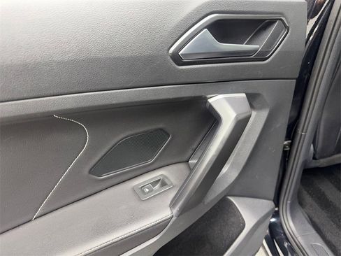Used 2024 Volkswagen Tiguan SE R-Line w/ MDO Package, Three-Row image 38