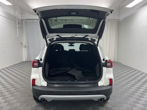 Used 2023 Ford Escape Active image 9
