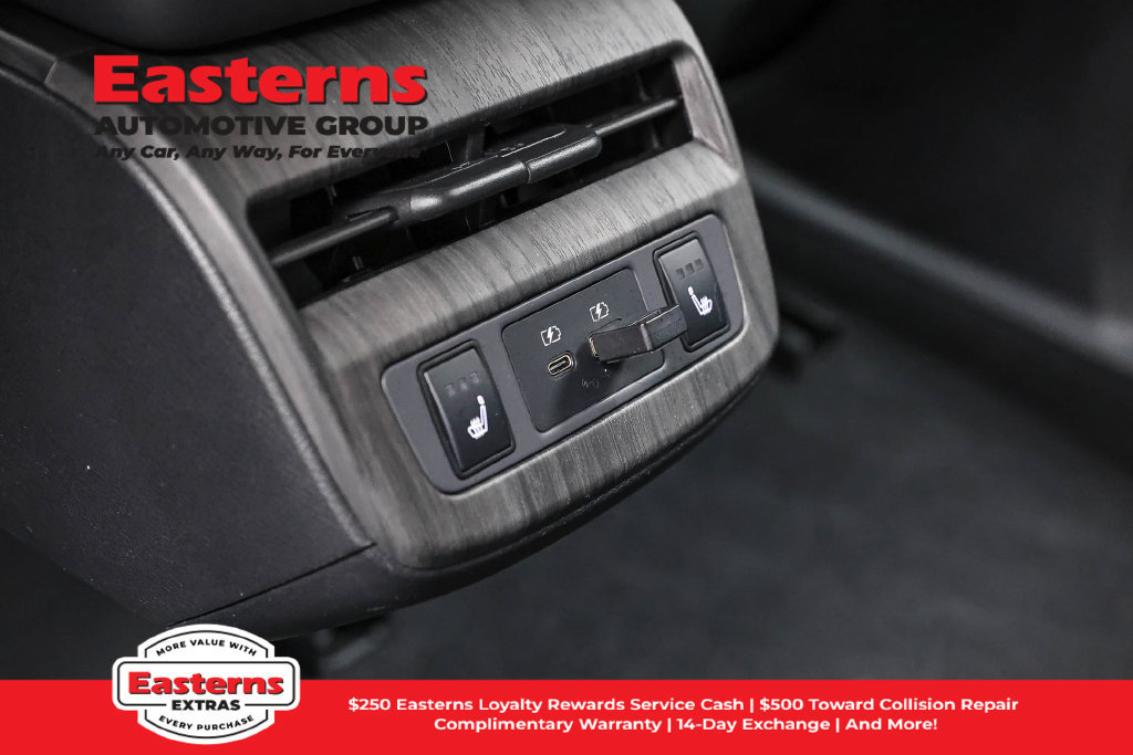 Used 2023 Nissan Ariya AWD image 25