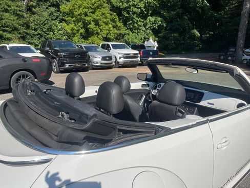 Used 2013 Volkswagen Beetle 2.5 FWD image 21