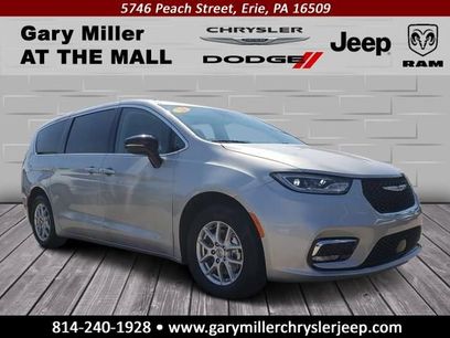Used 2024 Chrysler Pacifica Touring-L