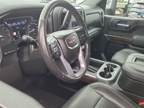 Used 2020 GMC Sierra 2500 SLT w/ SLT Premium Plus Package image 3