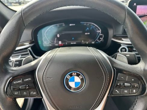 Used 2023 BMW 530e xDrive w/ Premium Package AWD/4WD image 27