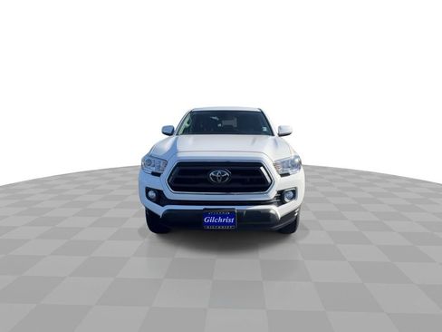 Used 2022 Toyota Tacoma SR5 RWD image 3