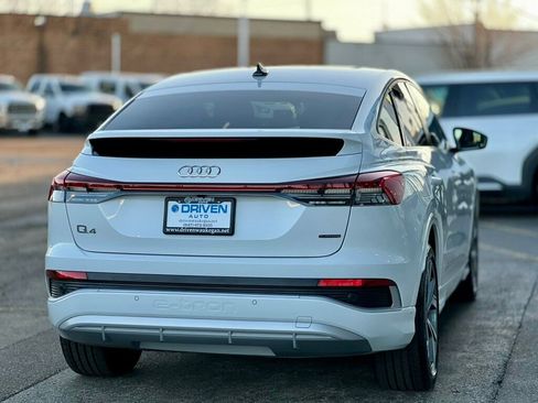 Used 2024 Audi Q4 e-tron Prestige image 5