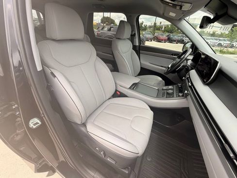 Used 2025 Hyundai Palisade SEL FWD image 25