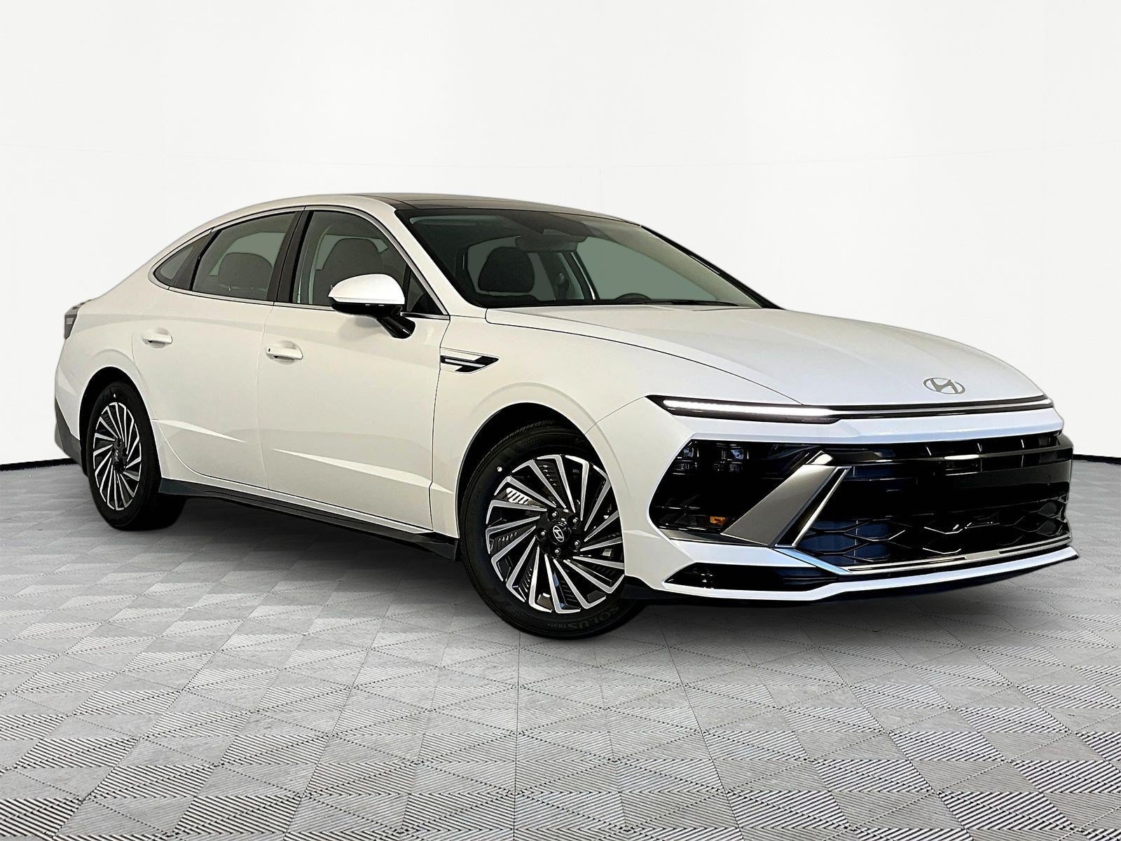 New 2026 Hyundai Sonata SEL FWD image 3