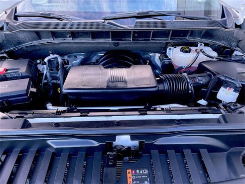 Used 2025 Chevrolet Silverado 1500 LT image 24