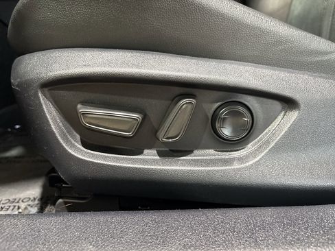 Used 2025 Toyota Camry XSE image 12