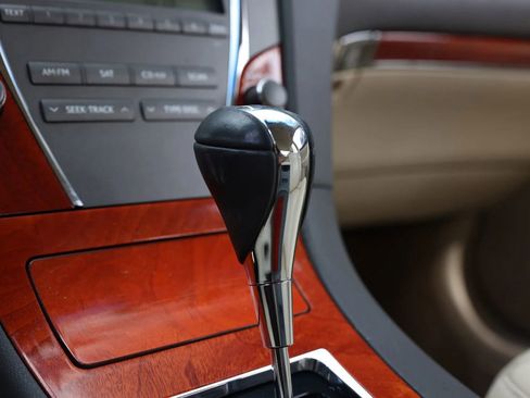 Used 2010 Lexus ES 350 image 37