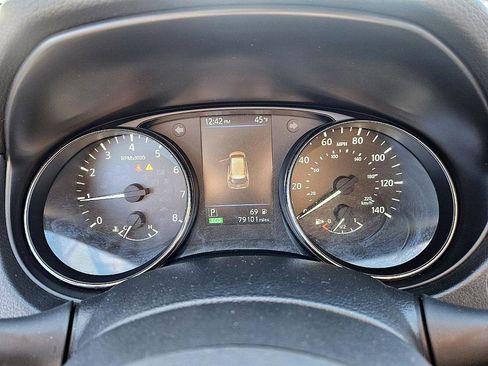 Used 2020 Nissan Rogue SV image 28