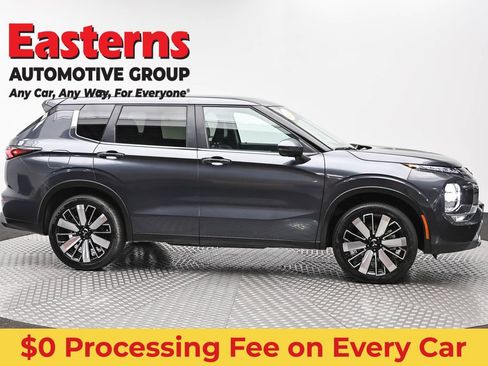 Used 2025 Mitsubishi Outlander SE AWD/4WD image 4