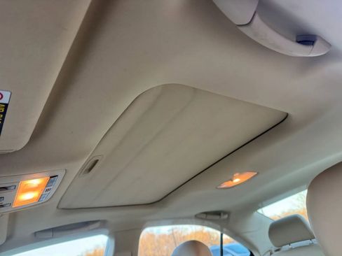 Used 2010 Lexus HS 250h Premium image 25