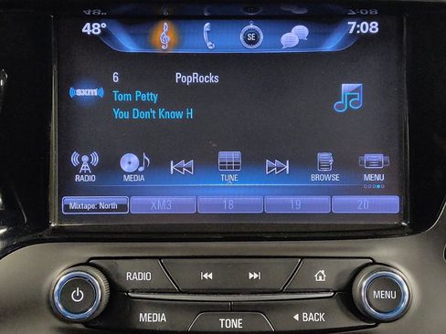 Used 2018 Buick Envision Essence image 25