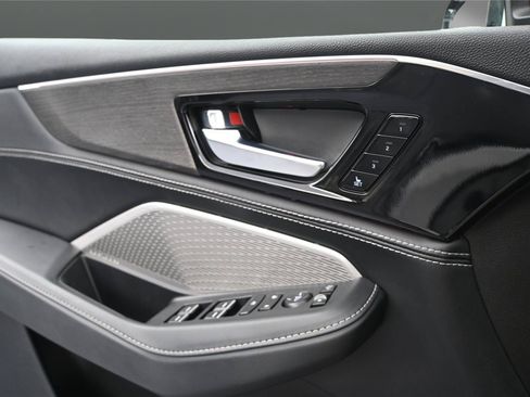 Used 2023 Acura MDX SH-AWD w/ Advance Package image 6