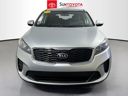 Used 2019 Kia Sorento LX FWD image 10