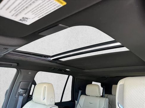 Used 2023 Cadillac Escalade Premium Luxury w/ Performance Package AWD/4WD image 13