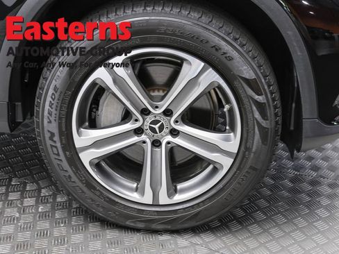 Used 2018 Mercedes-Benz GLC 300 4MATIC image 32