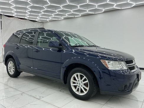 Used 2018 Dodge Journey SXT w/ Premium Group FWD image 7