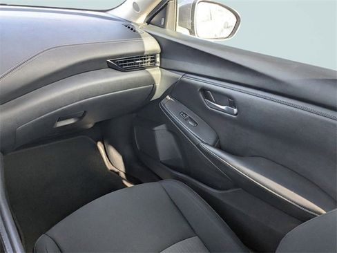 Used 2024 Nissan Sentra SV image 22