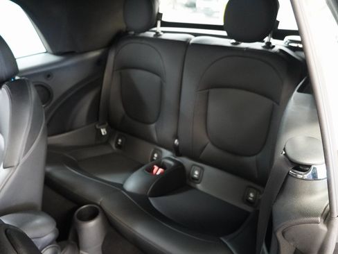 Used 2019 MINI Cooper S w/ Signature Upholstery Package image 23