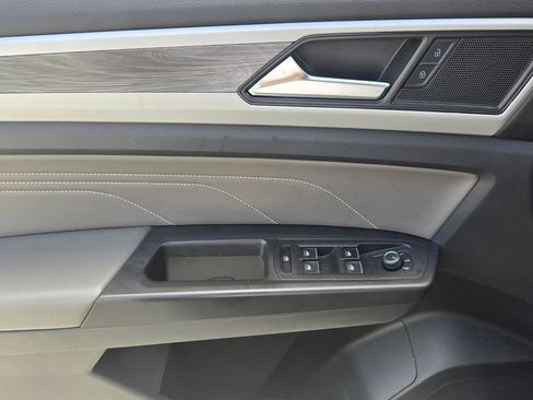 Used 2022 Volkswagen Atlas Cross Sport SE AWD/4WD image 27