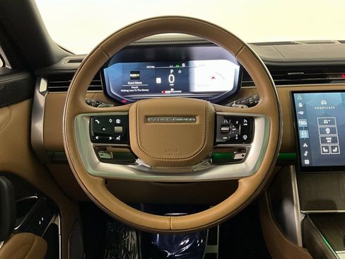 Used 2025 Land Rover Range Rover Long Wheelbase Autobiography image 12