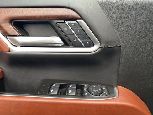 Used 2024 GMC Sierra 3500 Denali Ultimate image 18